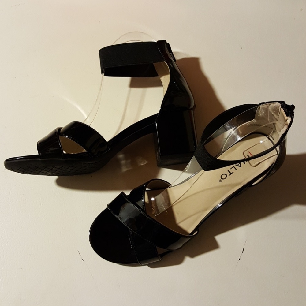 Rialto cam ankle strap heels, Black patent